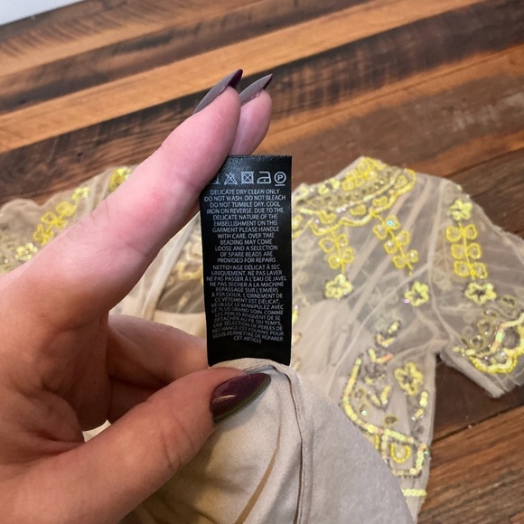 Needle & Thread Tiered Petal Embellished Tulle Dress in Beige Yellow Size 8 - Picture 15 of 15